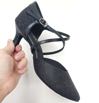 💃 **Elegancia és kényelem a parketten!** ✨ A **BOTAN BS 5** női tánccipő fekete színben, 6,5 cm-es flare sarokkal – a...